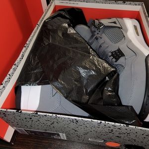 Air Jordan 4 Retro